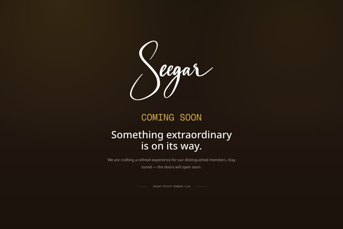 หน้า Coming Soon ของ Seegar บนพื้นหลังโทนน้ำตาลทอง